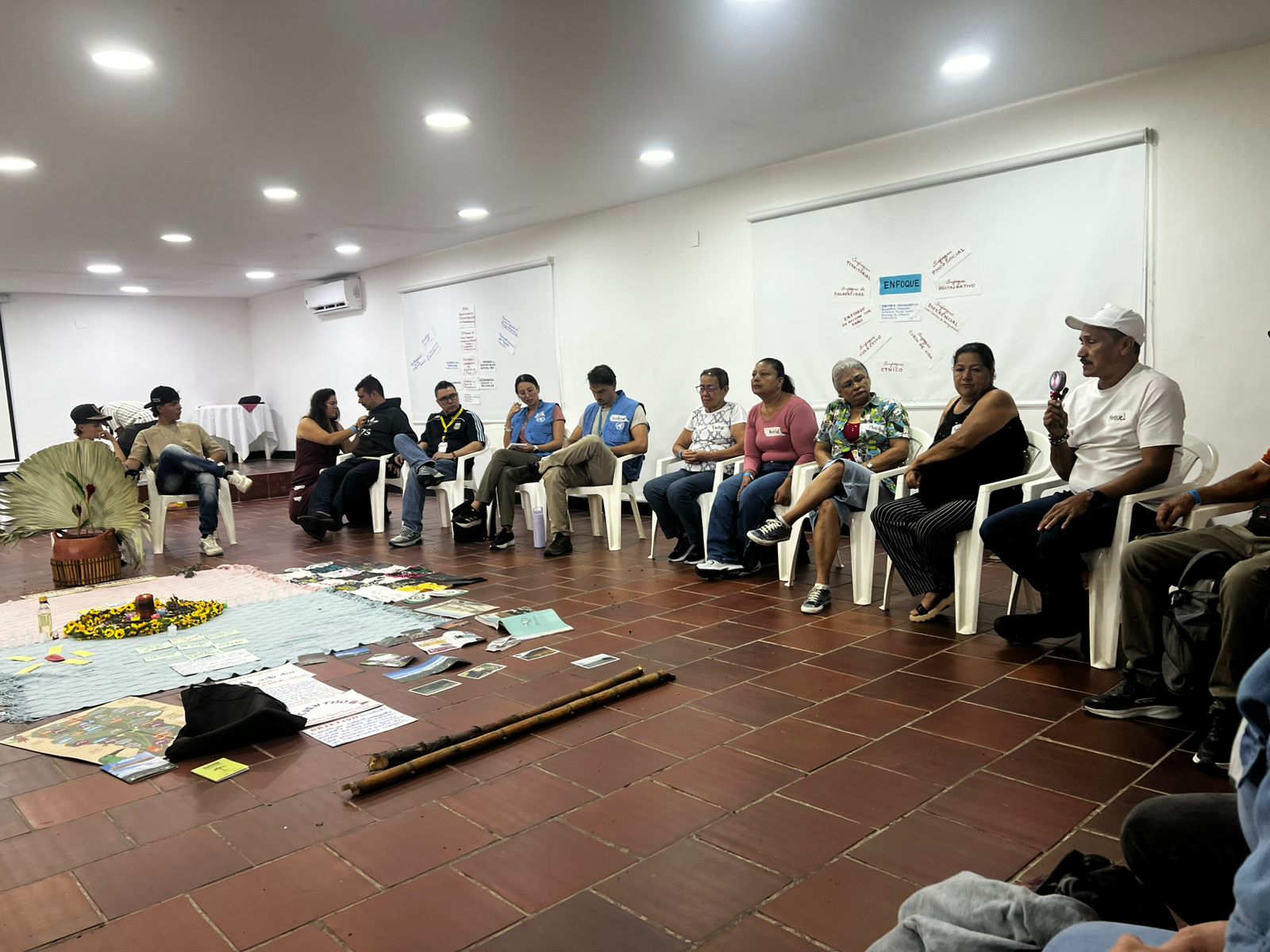 Diálogos sobre acuerdo de paz y cooperación territorial